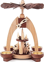 Pyramide met winter-kinderen 2 lagen