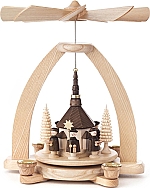 Pyramide Seiffener Kerk en koor